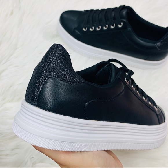 Black leather sneaker - Picture 2 of 5